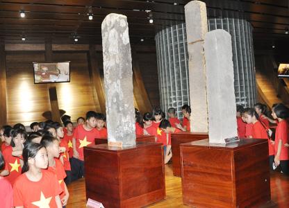 Chuyện về các cột mốc biên giới tại Bảo tàng Quảng Ninh